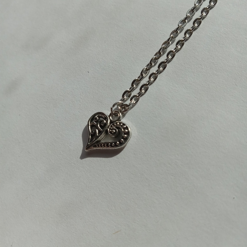 Heart charm necklace silver plated 9 inches - Picture 2 of 5